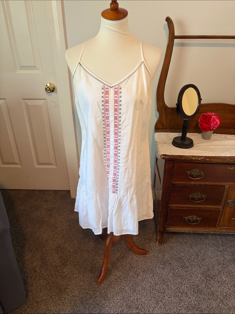 Old Navy White Sleeveless Top with Delicate Neckline